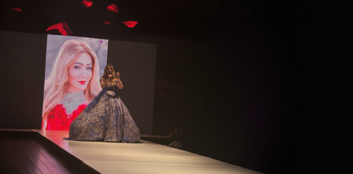 Pop Opera artist performing for an upscale audience